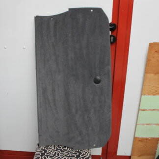 Bekleding scheidingswand in kofferruimte