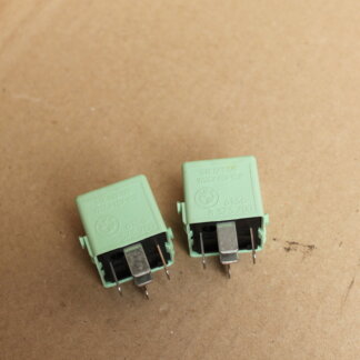 Sluitrelais witgroen