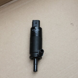 Pomp van koplampreiniging